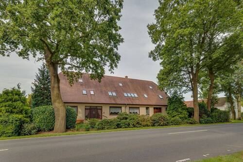 Straßenansicht - Mehrfamilienhaus, Wohnhaus mit 528,00 m&sup2; in Oyten zum Kaufen