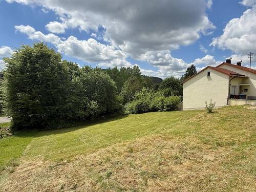Baugrundstück - schön geschnittenes Baugrundstück mit Blick in die Natur