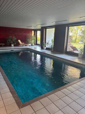 Pool.jpg - 