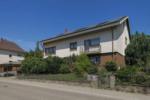 Gute Wohnlage! - 6 Zimmer Einfamilienhaus in Niefern-Öschelbronn / Niefern