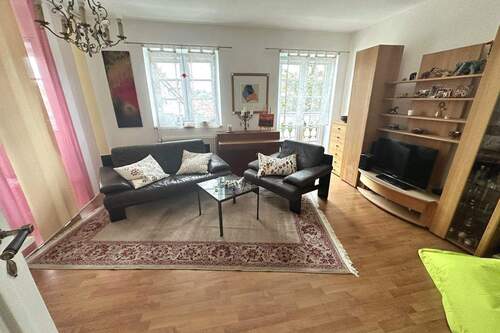 Wohnzimmer - Etagenwohnung mit 86,00 m&sup2; in Vilgertshofen zum Kaufen