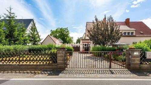 Außenansicht 1 - 5 Zimmer Doppelhaushälfte zum Kaufen in Wurzen OT Burkartshain