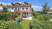 Haus mit Terrasse und Garten - Großes und gepflegtes Reihenendhaus in Splitlevelbauweise
