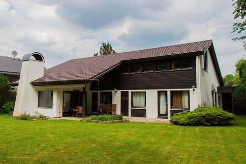 Ansicht-West - ***Heike Borchers Immobilien***Heimeliges Nest für Singles***Einliegerwohnung***Möbliert***