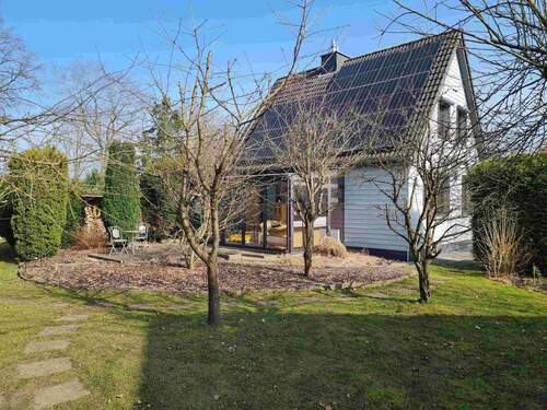 Bild 1 - Modernisiertes Einfamilienhaus mit großem Garten