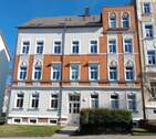 Hausansicht ohne Tonnen.jpg - 3-Raum-Erdgeschosswohnung in Chemnitz-Gablenz mit EBK