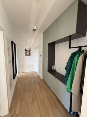 Garderobe 1 - 