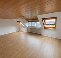 Helle 2-Zimmer-Dachgeschosswohnung (71 m²) in ruhiger Lage nahe Kurpark - Stuttgart Bad Cannstatt