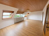Wohnzimmer - 2 Zimmer Etagenwohnung zur Miete in Stuttgart