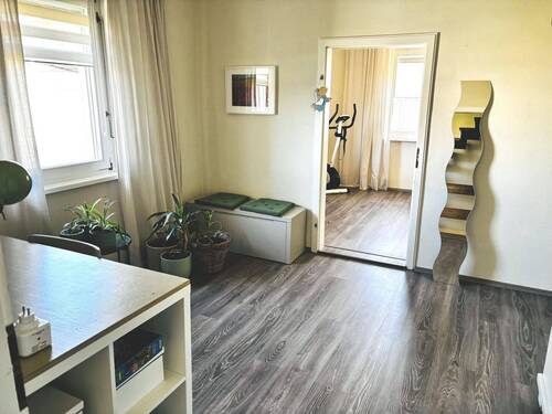moderne, freundliche Zimmer (OG) - 