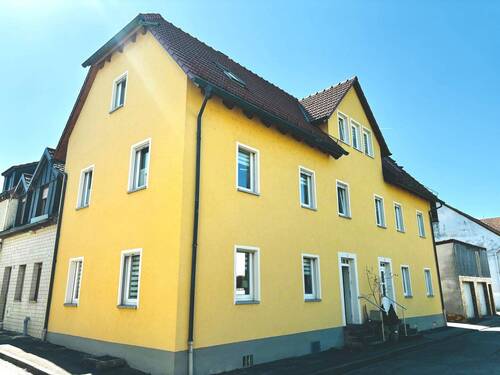 Wohnen am Fluss... die Ostansicht des Gebäudes - Mehrfamilienhaus, Wohnhaus mit 250,00 m&sup2; in Eltmann zum Kaufen