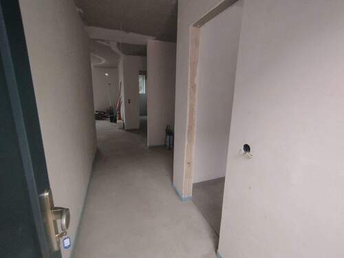 Eingangsbereich / Flur - Etagenwohnung mit 82,90 m&sup2; in Boren zur Miete