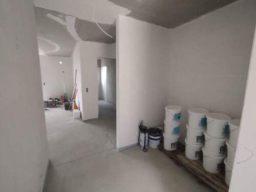 Flur mit Garderobennische - 