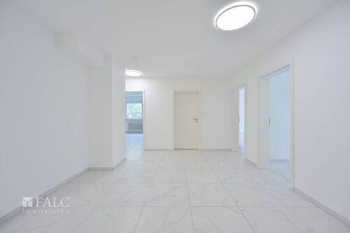 Diele - 4 Zimmer Etagenwohnung zur Miete in München