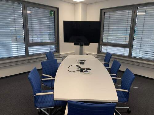 MEETING - ** TOP LAGE STELLINGEN I 5 RÄUME I GLASFASER - INTERNET **