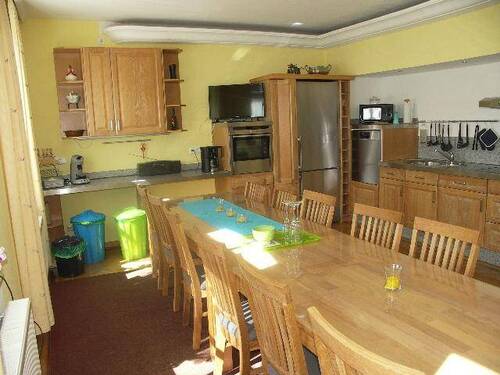 17 - OG Küche mit großem Essbereich - 