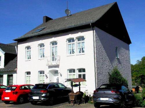 1 - Reiheneckhaus - 9 Zimmer Reihenendhaus zum Kaufen in Stadtkyll