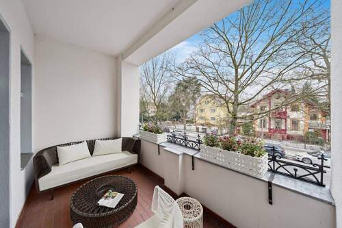 ca. 11 m² große Loggia in West-Ausrichtung - 4 Zimmer Etagenwohnung zum Kaufen in Berlin