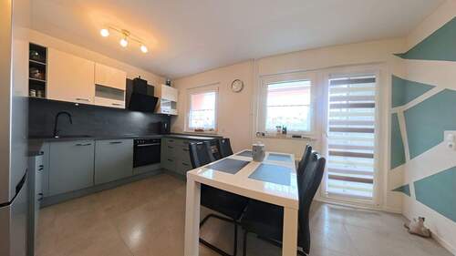 Koch-Essbereich - Moderne 3,5 Zimmer Wohnung mit Loggia