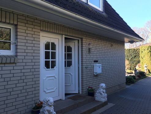 Eingang - 4 Zimmer Einfamilienhaus in Henstedt-Ulzburg