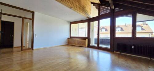 Wohnzimmer - 2 Zimmer Etagenwohnung zum Kaufen in Weil am Rhein