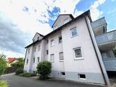 Mehrfamilienhaus mit Balkon - 