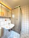 Bad mit Dusche - 