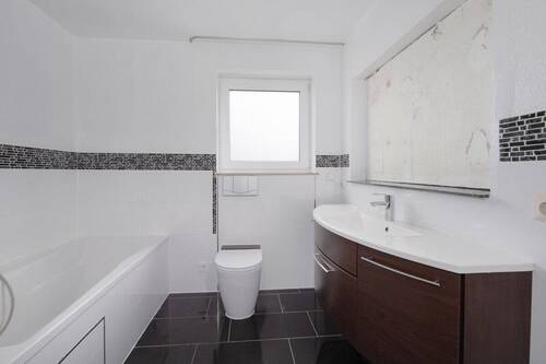 Badezimmer - Etagenwohnung mit 119,00 m² in Knittlingen / Hohenklingen zur Miete