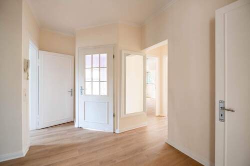 Wohnen OG - Mehrfamilienhaus, Wohnhaus mit 247,00 m&sup2; in Bad Schwartau zum Kaufen