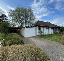 Modernisierter Winkelwalmdachbungalow auf großzügigem Grundstück - Uetersen