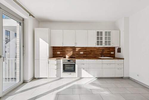 Voll ausgestattete Einbauküche - 