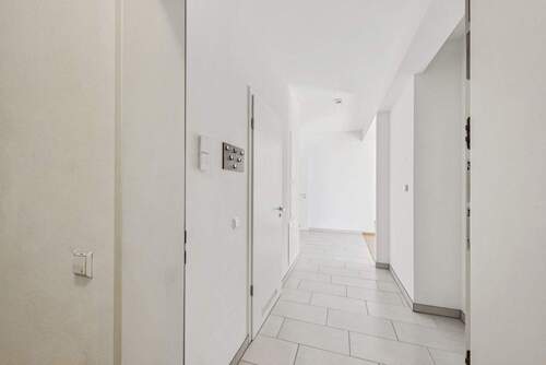 Eingangsbereich / Diele - Etagenwohnung mit 92,40 m&sup2; in Berlin zum Kaufen