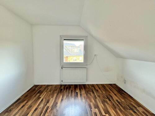 wohnlich ausgebauter Raum - DG (lt. Plan Dachboden) - 