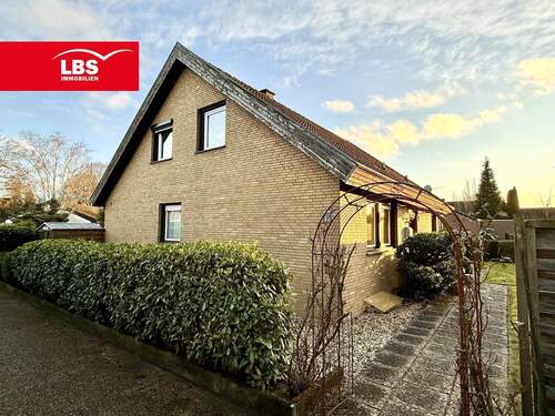 Außenansicht - Happy Family - mit Potential! - 339.000,00&nbsp;EUR Kaufpreis, ca.&nbsp; 144,00&nbsp;m&sup2;&nbsp;Wohnfl&auml;che