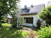 Rückseite mit Terrasse - 