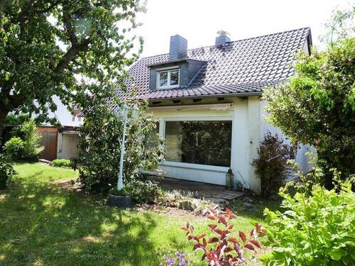 Rückseite mit Terrasse - 