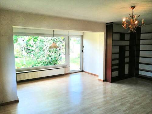 Wohnzimmer mit Anbau - 