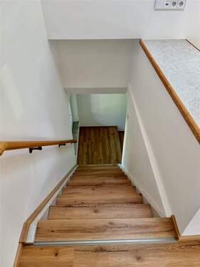 eigener Treppenaufgang - Etagenwohnung mit 65,00 m² in Oberammergau zur Miete