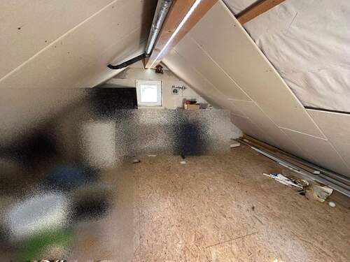 Privater Spitzboden - 