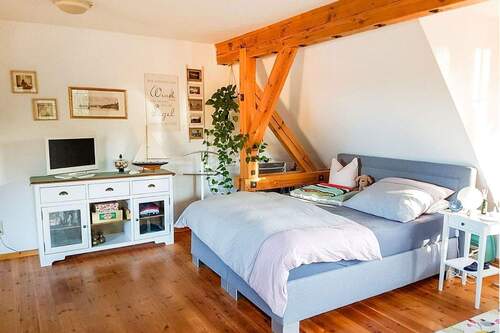 Wohn-/Schlafzimmer OG - 