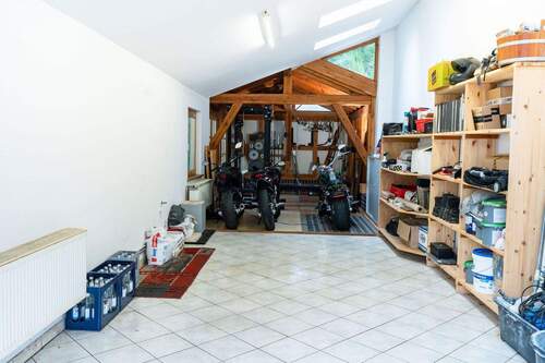 Garage - 