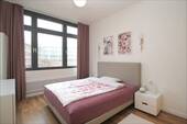 Schlafzimmer mit Verdunklungsvorhängen - 