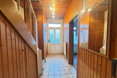 Hauseingangsbereich - 3 Zimmer Reihenmittelhaus zum Kaufen in Lübeck