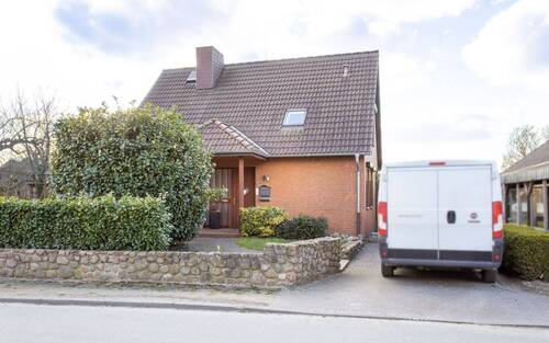 Hausansicht - 4 Zimmer Einfamilienhaus zum Kaufen in Prasdorf