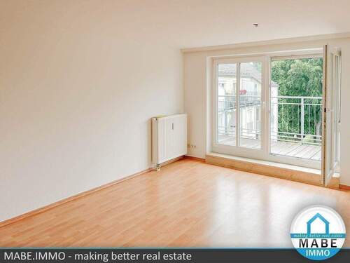 Wohnzimmer - 2 Zimmer Etagenwohnung zur Miete in Limbach-Oberfrohna