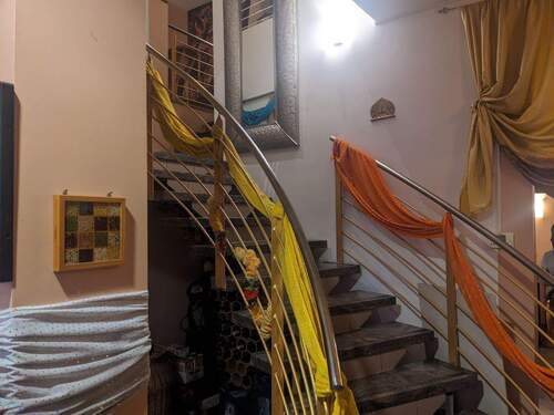 Treppe in Gastraum - +++ Wohn- und Geschäftshaus nahe des Marktplatzes +++