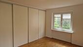 Schlafzimmer mit viel Stauraum - 