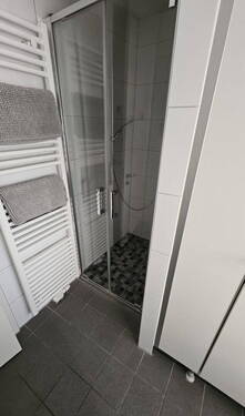 Bodentiefe Dusche Gästebad UG - 