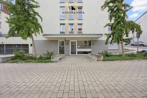 Außenansicht Eingangsbereich - Barrierefreie 3-Zimmer-Komfortwohnung im Seniorendomizil Ludwigsburg