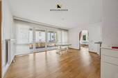 großzügiger und heller Wohn-/Essbereich - 3 Zimmer Etagenwohnung zum Kaufen in Ludwigsburg